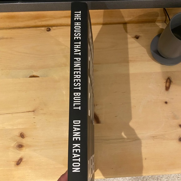 Coffee table book. The house that Pinterest built - Picture 3 of 4